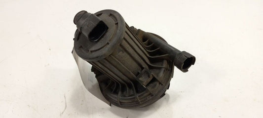 Volkswagen Jetta Vacuum Pump 2003 2002 2001 2000 OEM