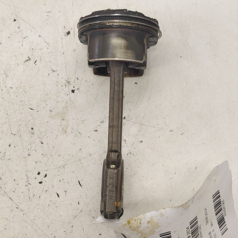 Nissan Versa Note Single Piston With Connecting Rod   1.6 2019 2018 20
