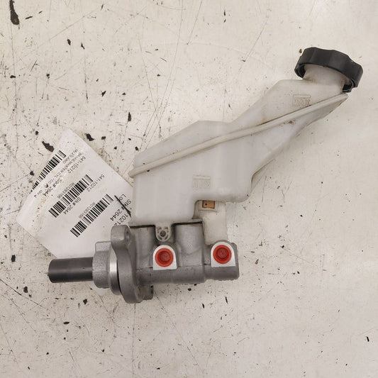 Brake Master Cylinder Fits 19-20 Hyundai Santa Fe