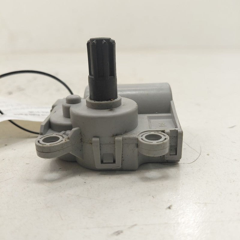 Hyundai Santa Fe Flap Door Motor Heater AC Door Actuator  2019 2020