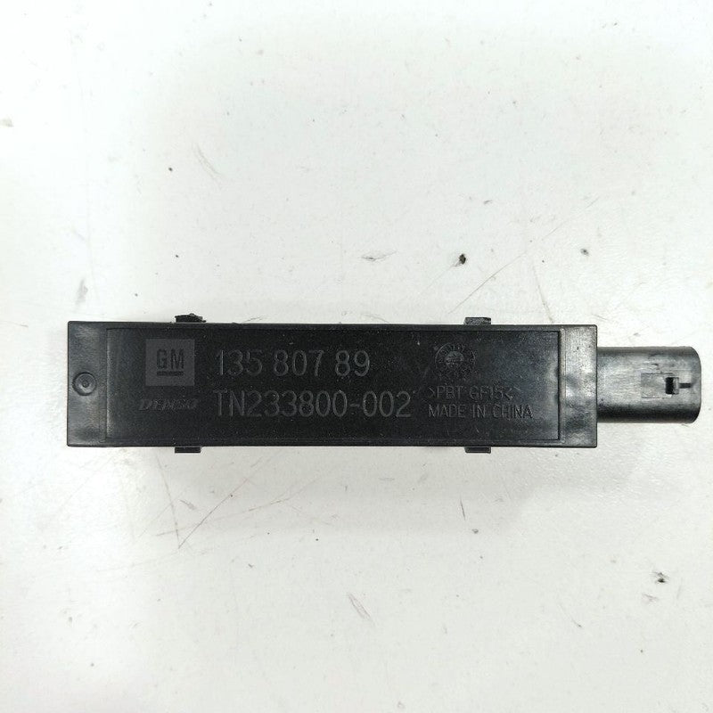 Buick Encore Keyless Entry Antenna Module {13580789} 2020 2019 2018 OE