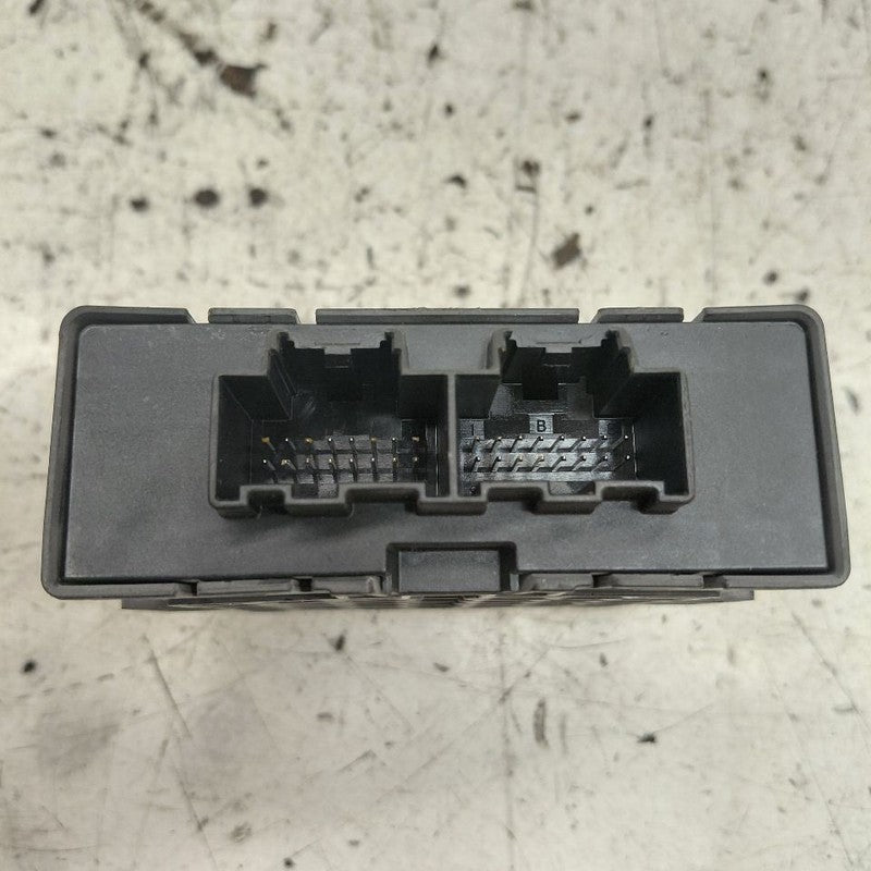 Network Gateway Control Module {13531321} 22-24 Chevy Camaro