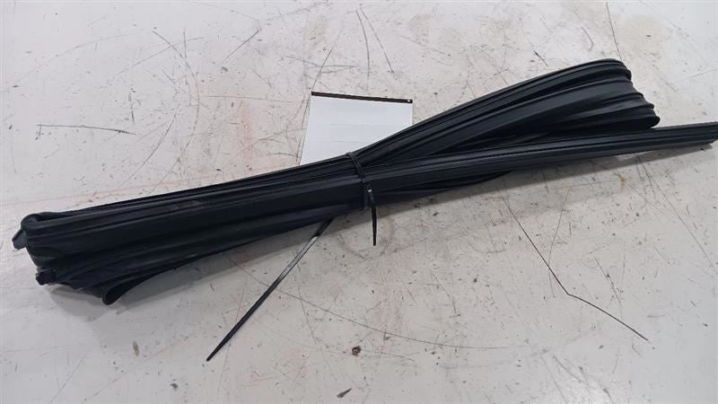 Toyota Camry Door Glass Window Seal Rubber Left Driver Front  2021 202