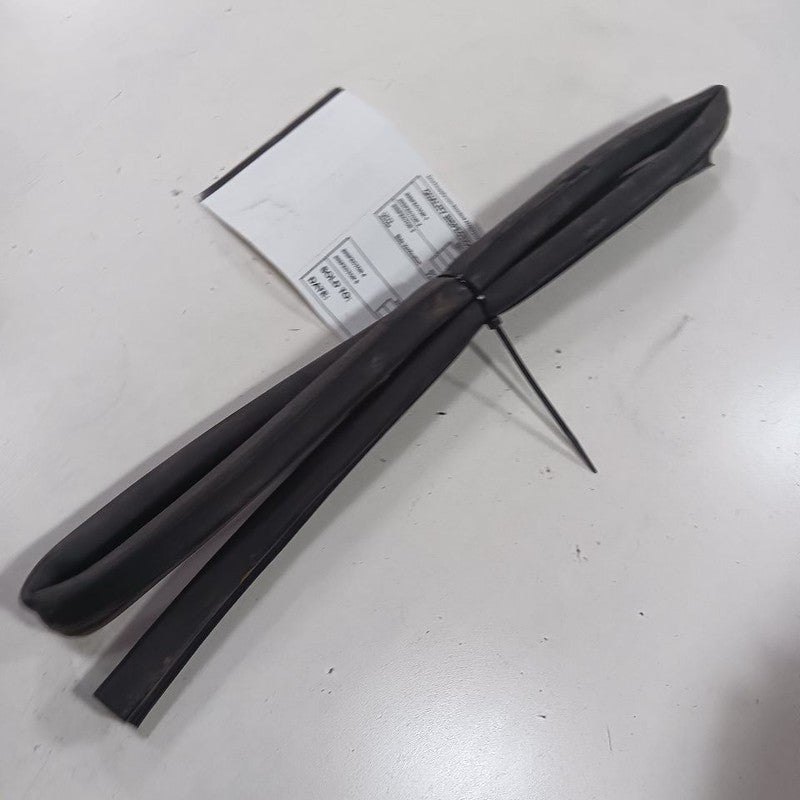 Chevy Trailblazer Cowl Vent Panel Hood Rubber Seal  2021 2022 2023 OEM