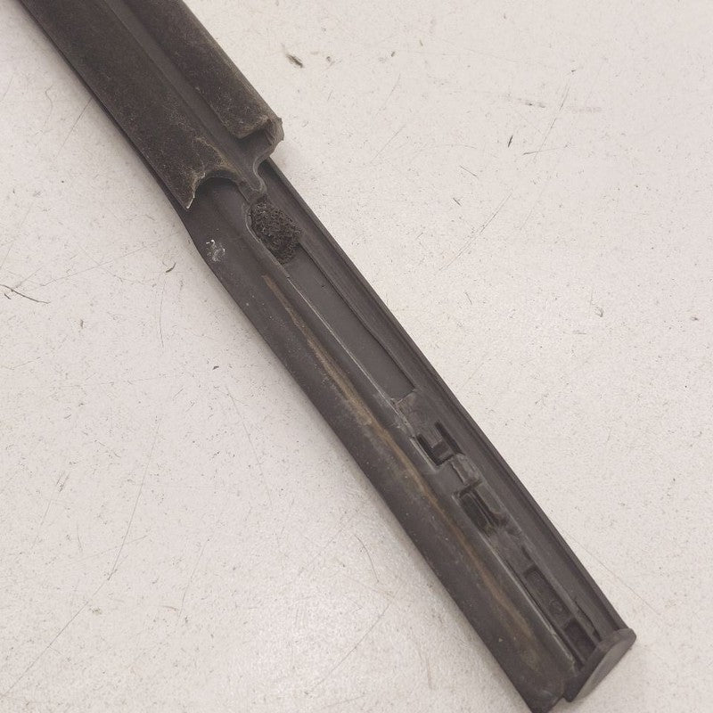 Hyundai Veloster Door Glass Window Weather Strip Trim Front Left Drive
