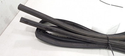 Volkswagen Rabbit On Door Seal Rubber Right Passenger Rear Back 2006 2