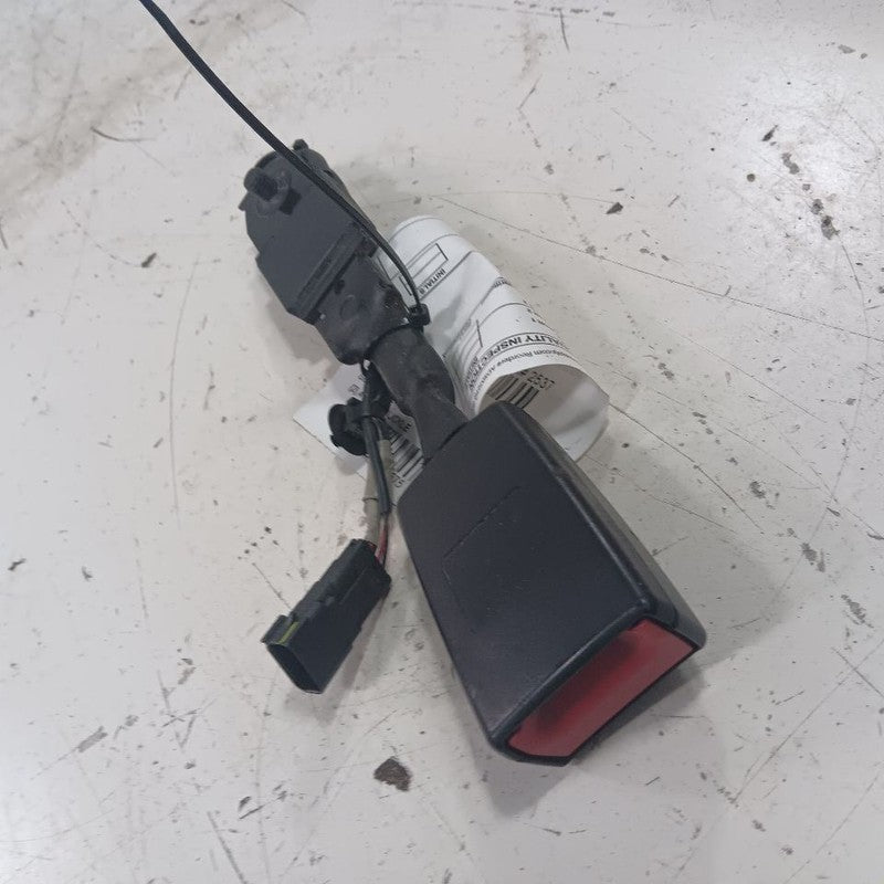 CJ5Z7861202AE Front Right Passenger Seat Belt Buckle Latch Fits 13-18 C-MAX