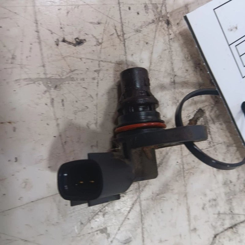 Hyundai Elantra 2.0 Camshaft Cam Shaft Position Sensor  2017 2018 2019 2020