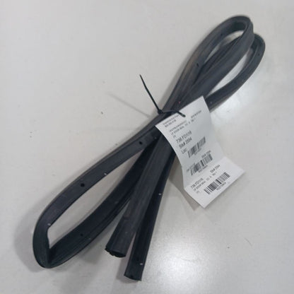 Ford Mustang On Door Seal Rubber Left Driver Front  2015 2016 2017 OEM