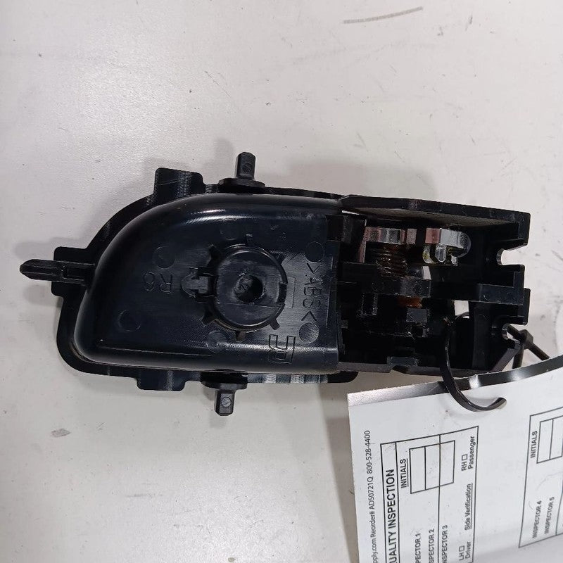 Toyota Prius C Door Handle Right Passenger Front Interior Inside  2017