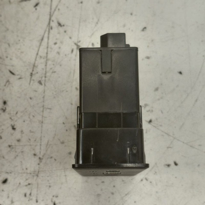 Buick Encore GX USB Plug In Hub Port  2022 2023 2024 2025