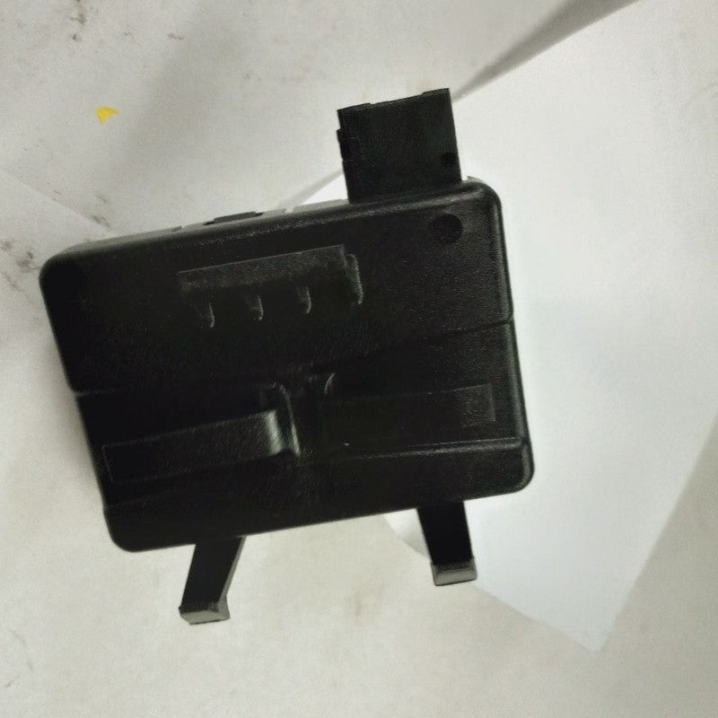 Lock Locking Control Module {13523281} Fits 17-25 Chevy Malibu