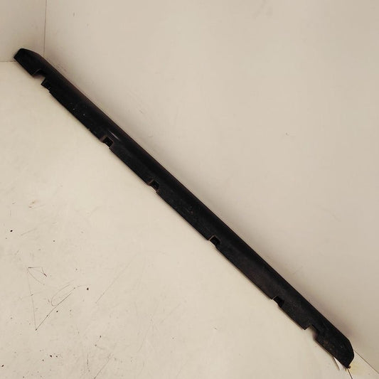 Chrysler 300 Rocker Panel Trim Cover Molding Skirt Right Passenger Sid