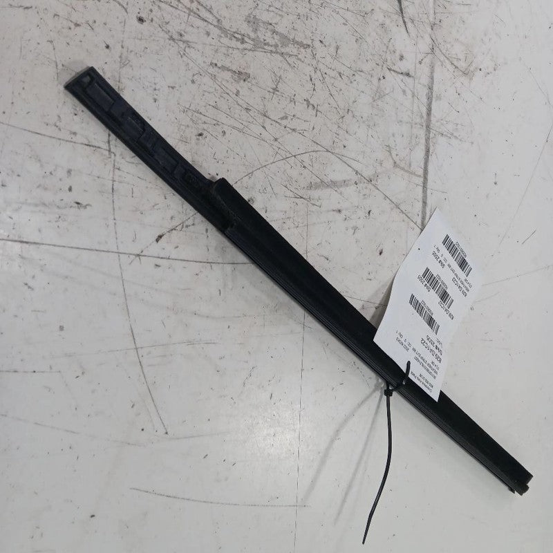 Nissan Kicks Door Glass Window Weather Strip Trim Rear Right Passenger Side Back