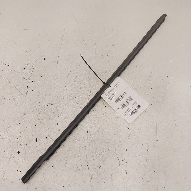 Hyundai Veloster Door Glass Window Weather Strip Trim Front Right Pass