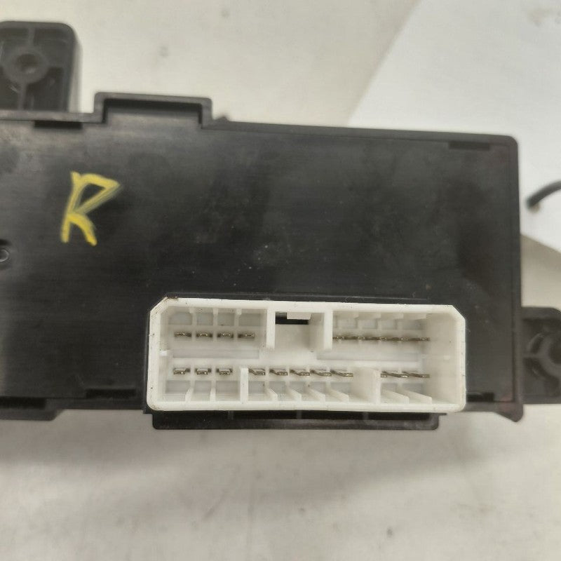 Hyundai Santa Fe Seat Switch Right Passenger Power Seat Control  2019 