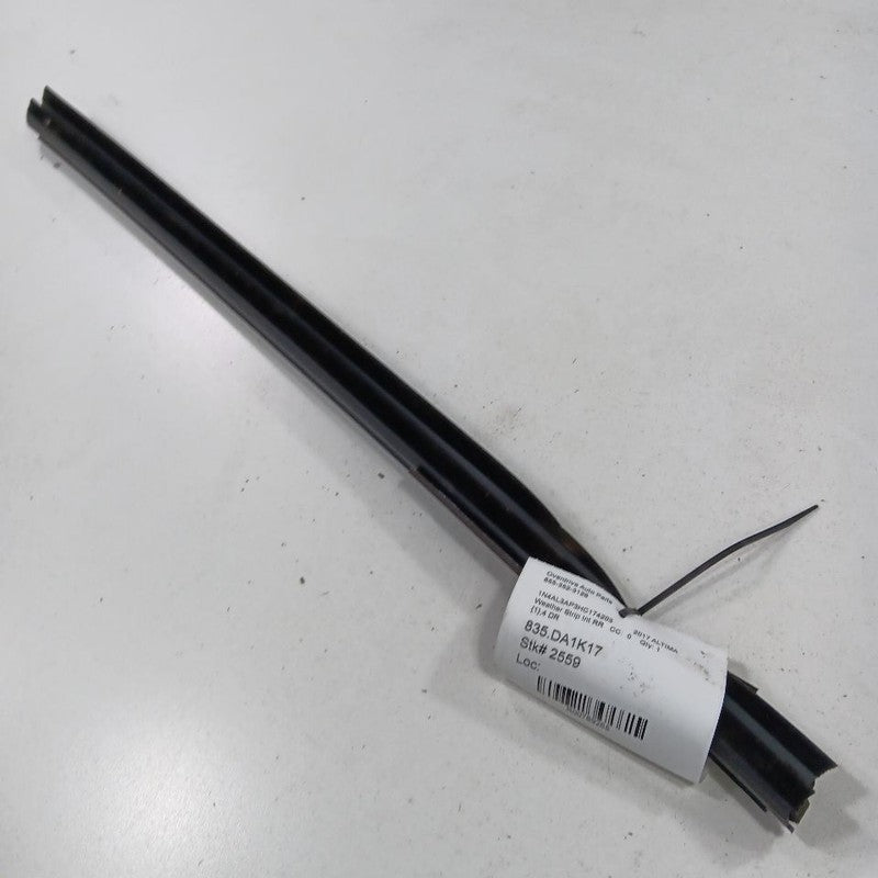 Nissan Altima Right Rear Weather Strip Interior  2017 2016 OEM