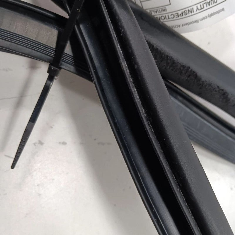 Jeep Compass On Body Door Jamb Seal Gasket Front Left Driver  2021 2020 2019 