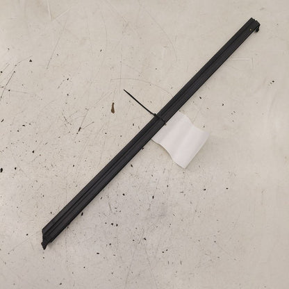 Hyundai Kona Right Front Weather Strip Interior  2021 2020 2019