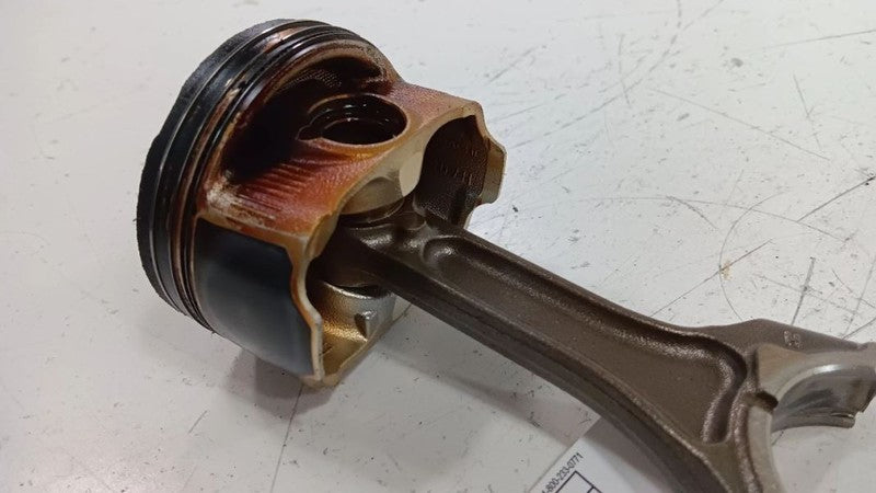 Subaru Impreza IMPREZA   2022 Piston2017 2018 2019 2020 2021 2022 OEM