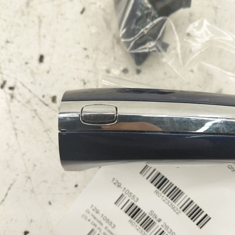 Passenger Right Front Door Handle Exterior Fits 20-25 Buick Encore GX