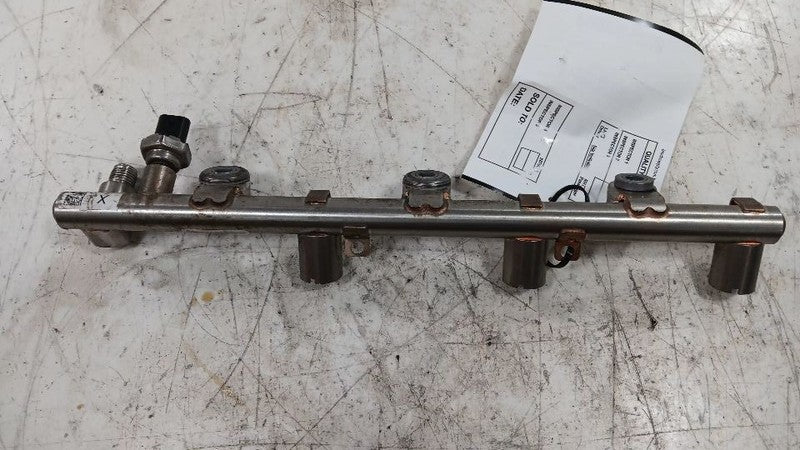 Buick Lacrosse Fuel Rail Injection Injector Mount Bar  2017 2018 2019