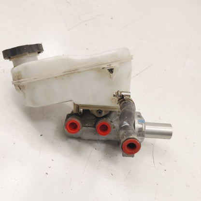 Brake Master Cylinder Fits 19 Chevy Volt OEM