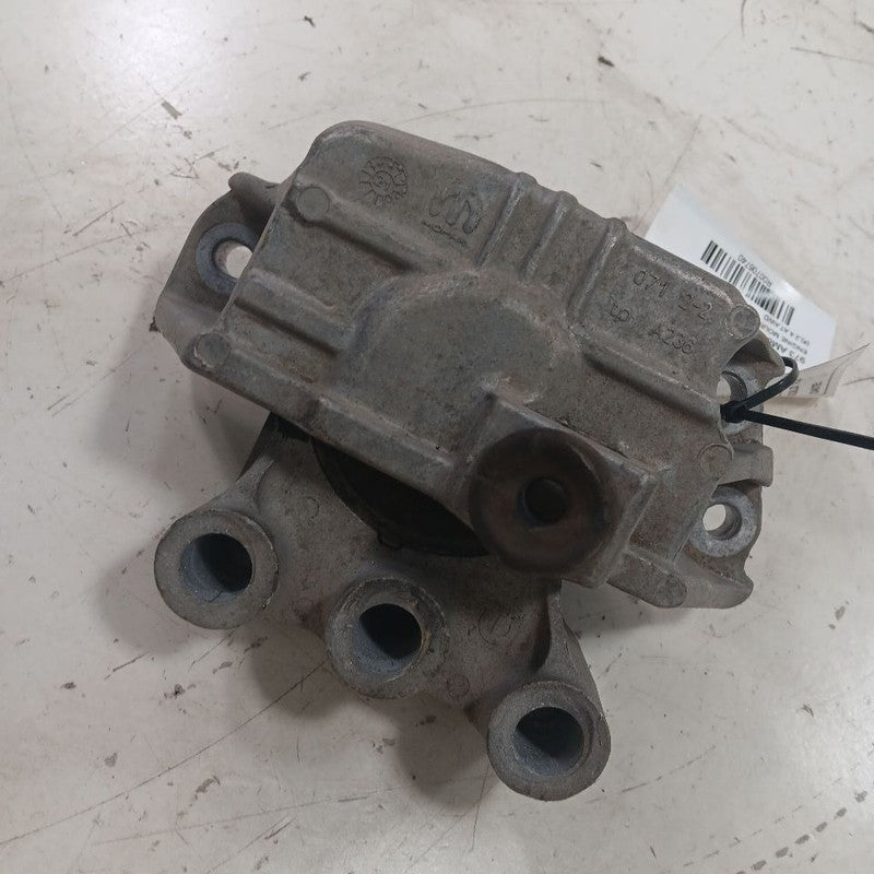 Jeep Renegade 2.4 Engine Motor Mount Right Passenger 2023 2022 2021 2020