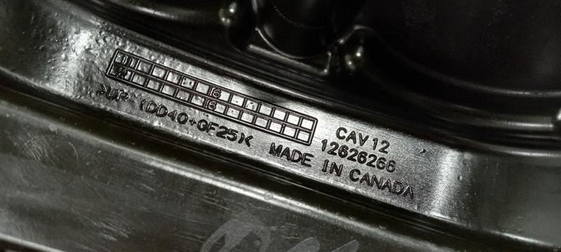 Cadillac CTS Right Engine Cylinder Head Valve Cover 2011 2012 2013 OEM