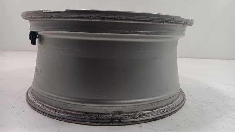1WM43GSAAA Wheel Aluminum Alloy Rim 17x7-1/2 10 Spoke Painted Tech Silver Fits 15-17 200