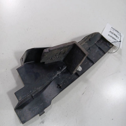 Chevy Trailblazer Driver Left Front Fender to Hood Shield {42749813} 2