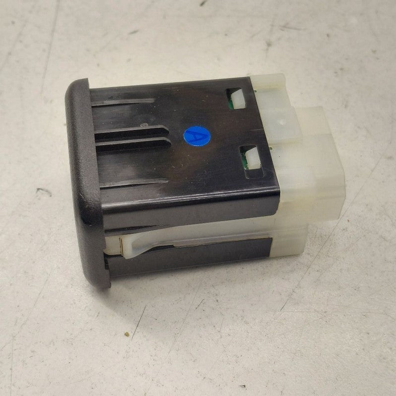 Chevy Volt USB Plug In Hub Port  2019 2018 2017 2016