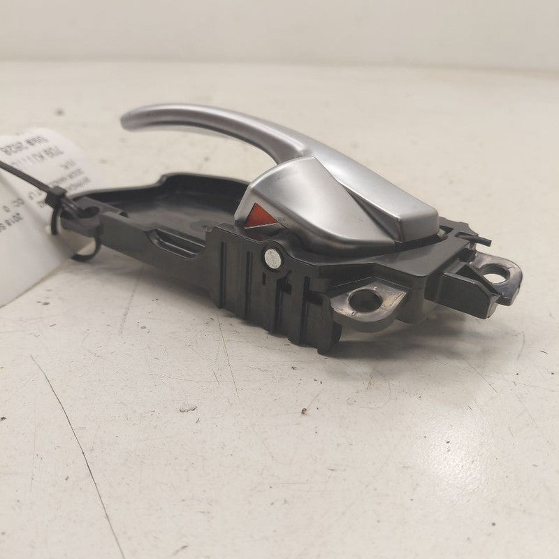 Kia Sorento Door Handle Left Driver Front Interior Inside  2018 2017 2