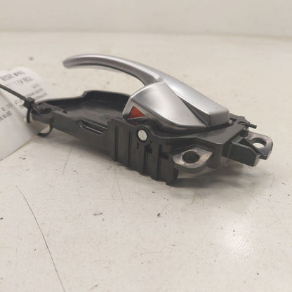 Kia Sorento Door Handle Left Driver Front Interior Inside  2018 2017 2