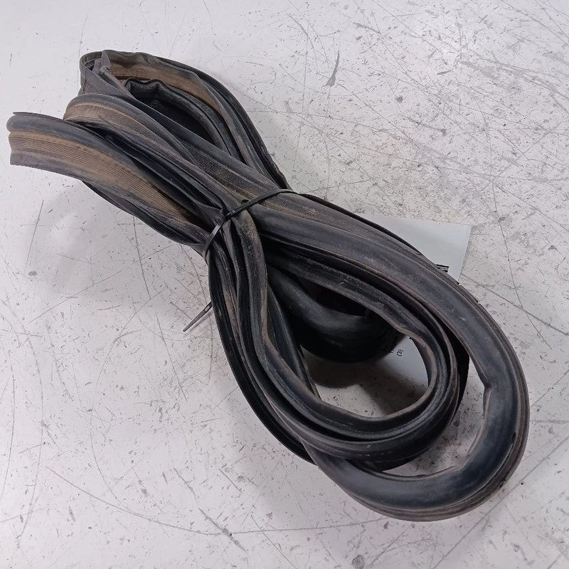 Kia Forte Trunk Lid Hatch Door Rear Back Rubber Seal  2015 2016 2017 2