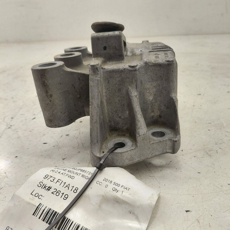 2018 Fiat 500 X 2.4 Model Engine Motor Mount Right Passenger