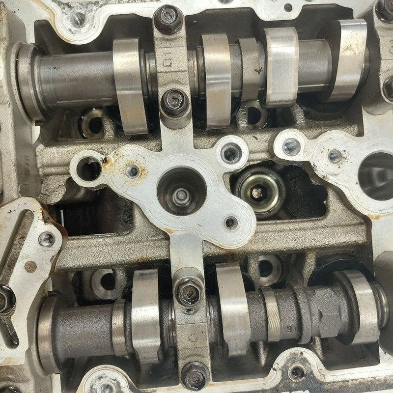 Driver Front Engine Cylinder Head 3.3L Fits 14-18 Kia Sorento