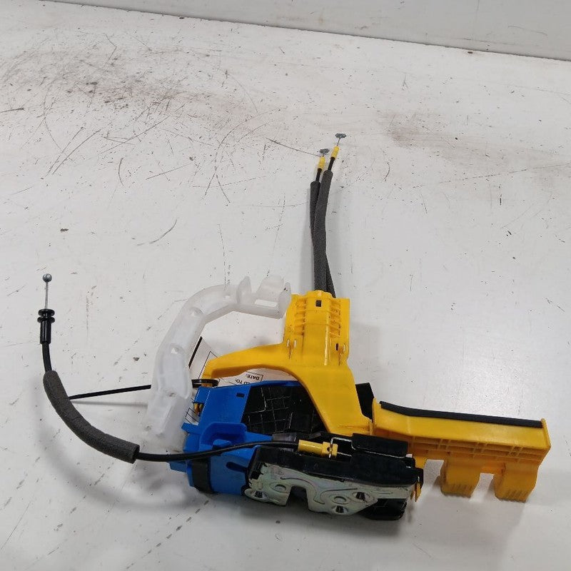 Kia Sportage Door Latch Lock Right Passenger Front  2022 2021 2020 2019 2018