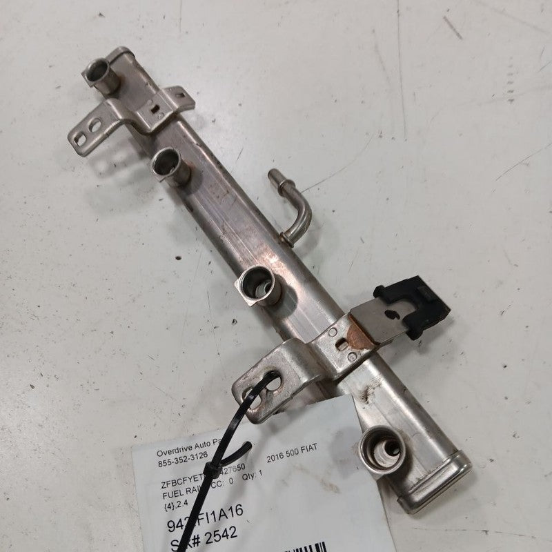 Fiat 500 Fuel Rail Injection Injector Mount Bar  2016 2017 OEM