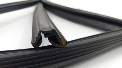 Hyundai Elantra Door Glass Window Seal Rubber Right Passenger Front 2009 2010 20
