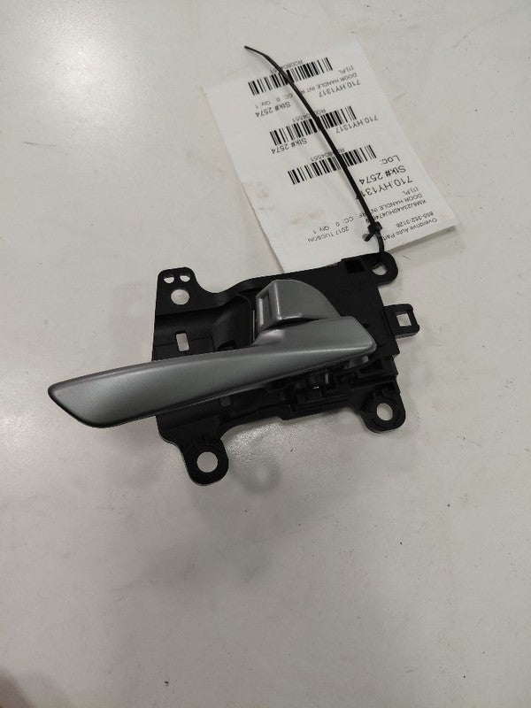 Hyundai Tucson Door Handle Right Passenger Front Interior Inside  2016