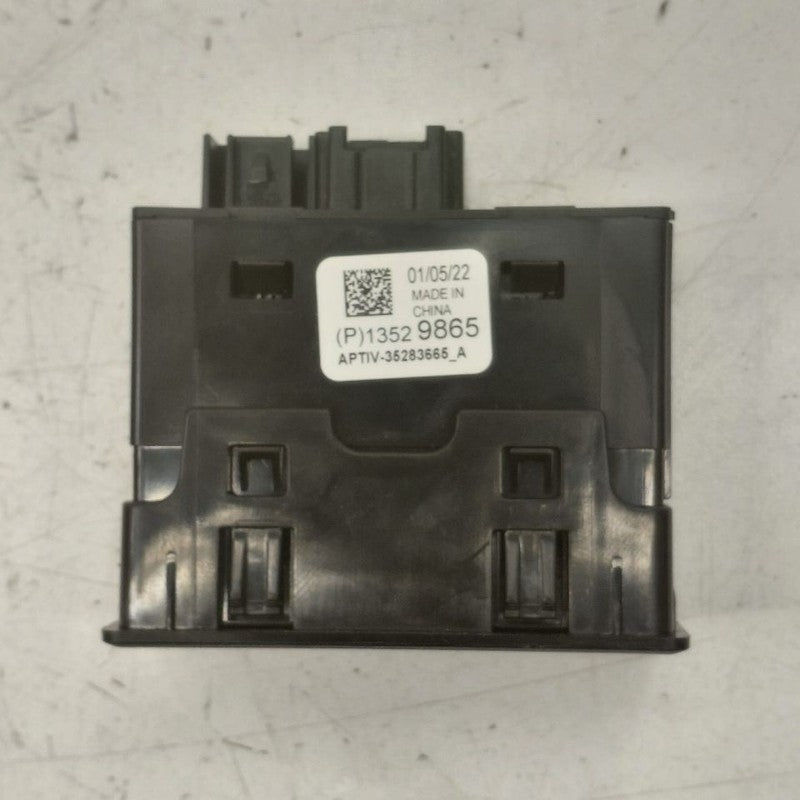 Buick Encore GX USB Plug In Hub Port  2022 2023 2024 2025