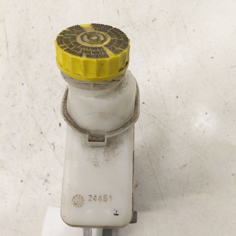 Brake Master Cylinder Fits 15-18 Jeep Renegade