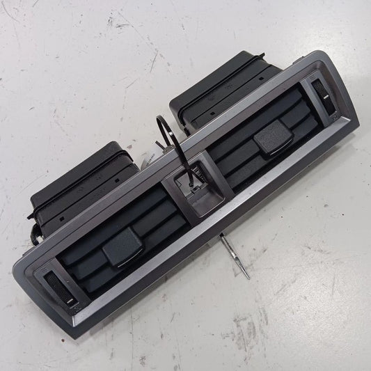 Subaru Outback Legacy Dash Air Vent Center Middle  2018 2017 2016 2015