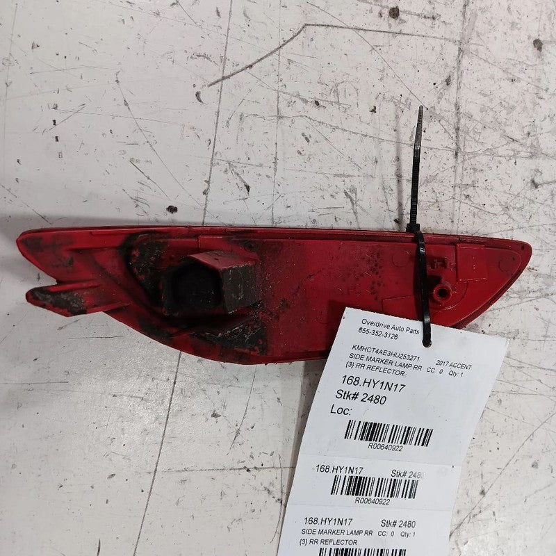 Hyundai Accent Passenger Right Rear Marker Reflector 2014 2015 2016 2016 2017