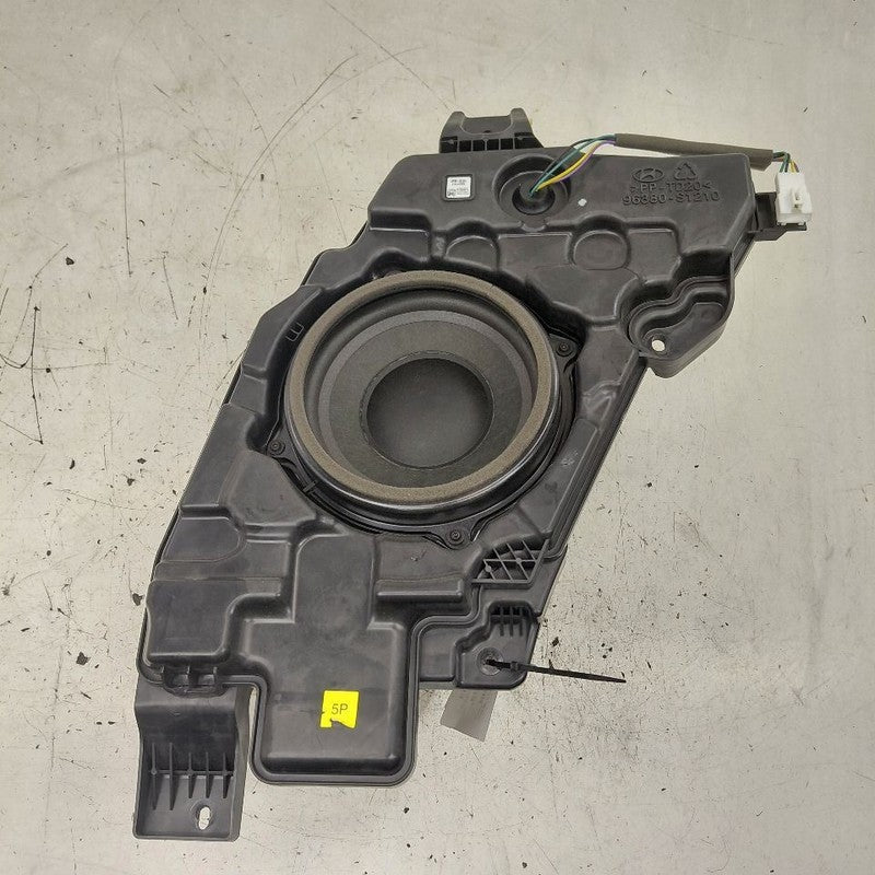 Hyundai Santa Fe Subwoofer Sub Woofer Speaker  2019 2020
