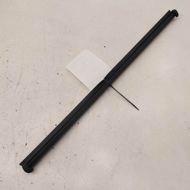 Mitsubishi Outlander   Right Rear Weather Strip Interior  2018 2017 20