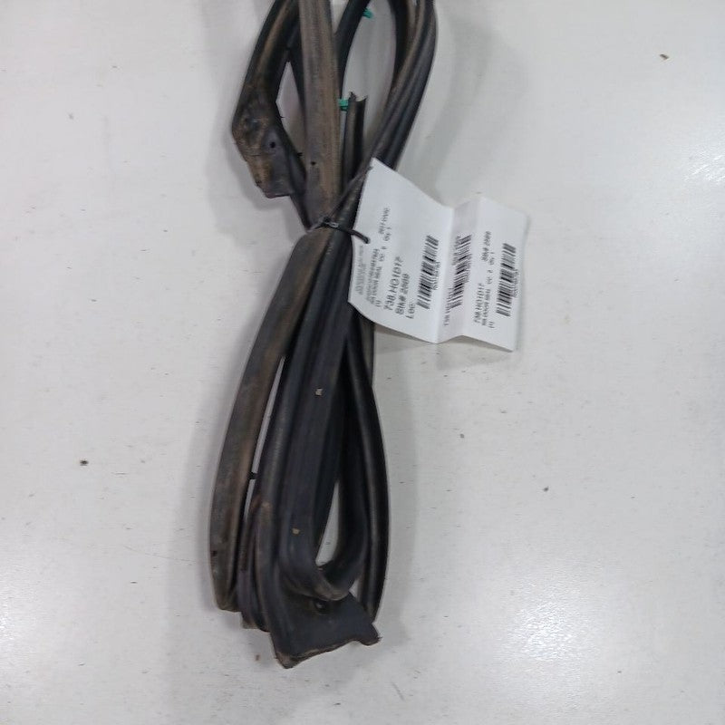 Honda Civic On Door Seal Rubber Right Passenger Rear Back  2018 2017 2