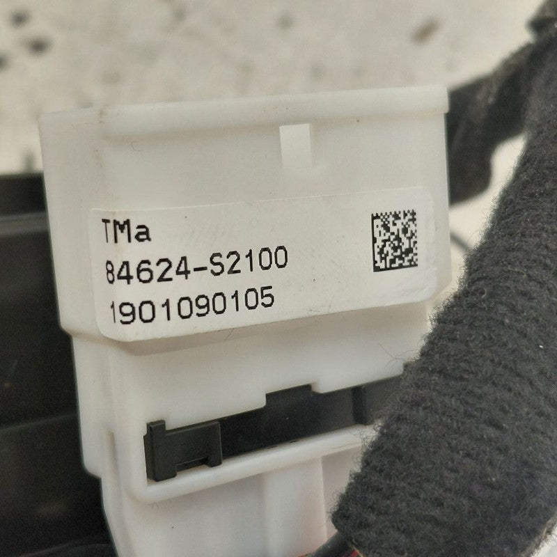Hyundai Santa Fe USB Plug In Hub Port  2019 2020
