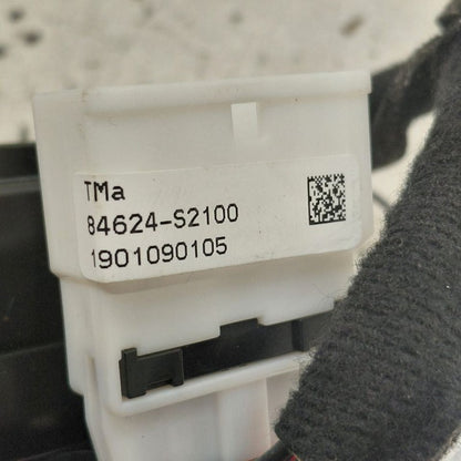 Hyundai Santa Fe USB Plug In Hub Port  2019 2020